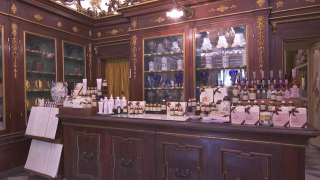 santa-maria-novella-pharmacy-counter-florence-promo.jpg 