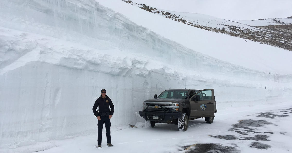 Snow Puts Mount Evans Road Reopening In Question CBS Colorado