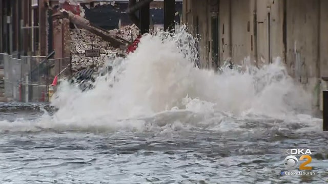 strip-district-water-main-break-1.jpg 