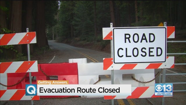 evacuation-road-closed-amador-county.jpg 