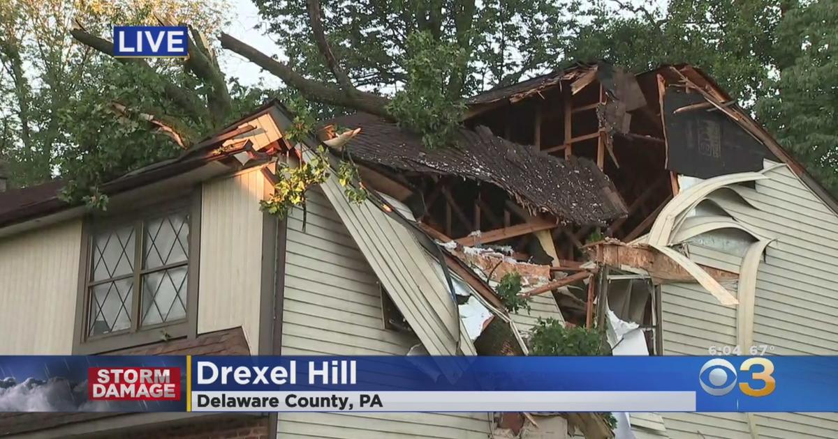 Tree Crashes Into Delaware County Duplex Overnight Cbs Philadelphia