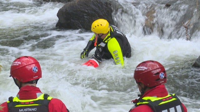 swiftwater-training-6pkg_frame_1832.jpg 