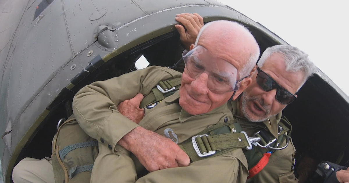 97-year-old former paratrooper makes another jump 75 years after D 