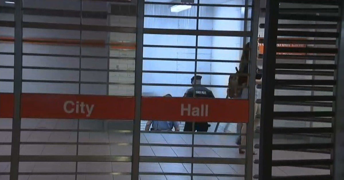 2 Teens Shot On Subway At SEPTA's City Hall Station, Witnesses Say ...