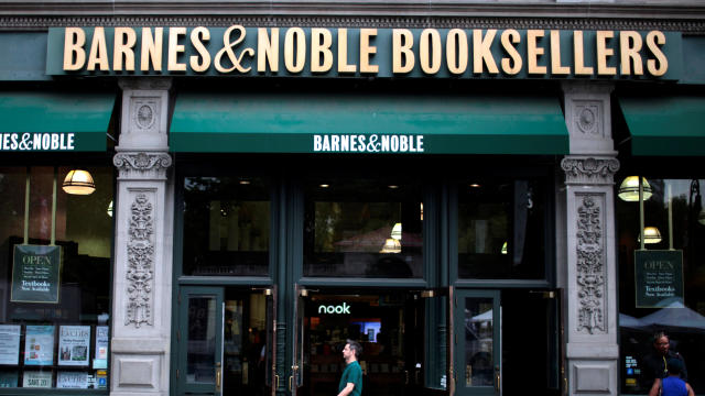 Barnes & Noble book store New York City  — Manhattan 