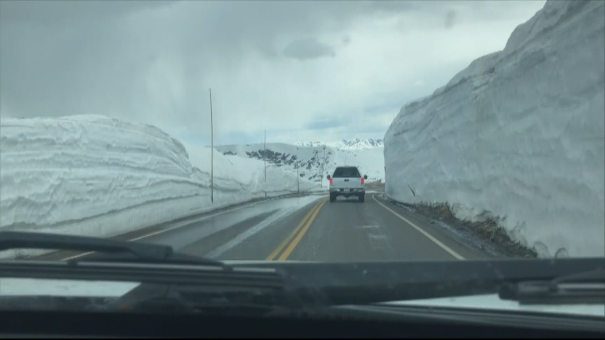 TRAIL RIDGE ROAD OPEN 6PKG_frame_720 