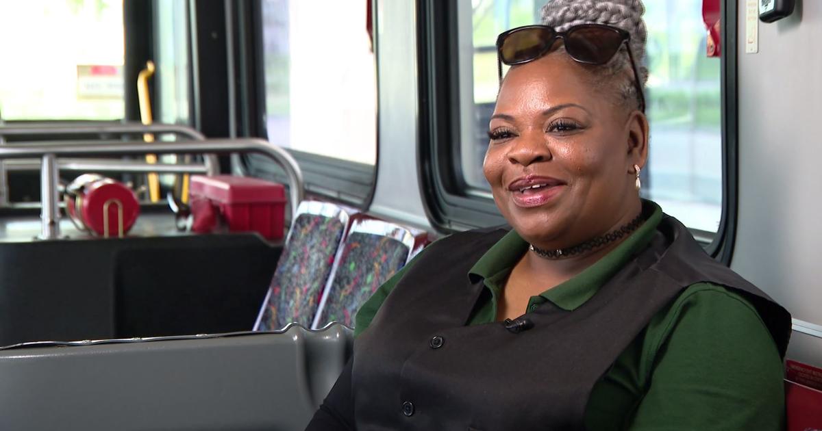 O'Hare Bus Driver Shirley White 'Knows How To Deliver' A Warm Welcome ...