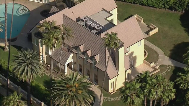 trump-beverly-hills-mansion.jpg 