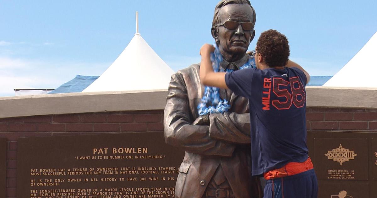 Denver Broncos - Members of the Bowlen family have arrived at our