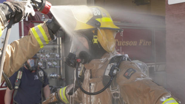 tuscon-firefighters-hose-down-620.jpg 