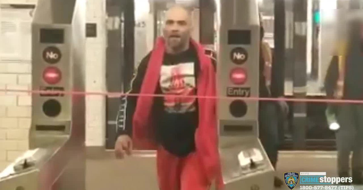 Caught On Camera Man Attacks MTA Subway Cleaner In Harlem CBS New York