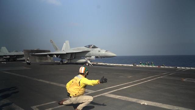 uss-abraham-lincoln-gulf.jpg 