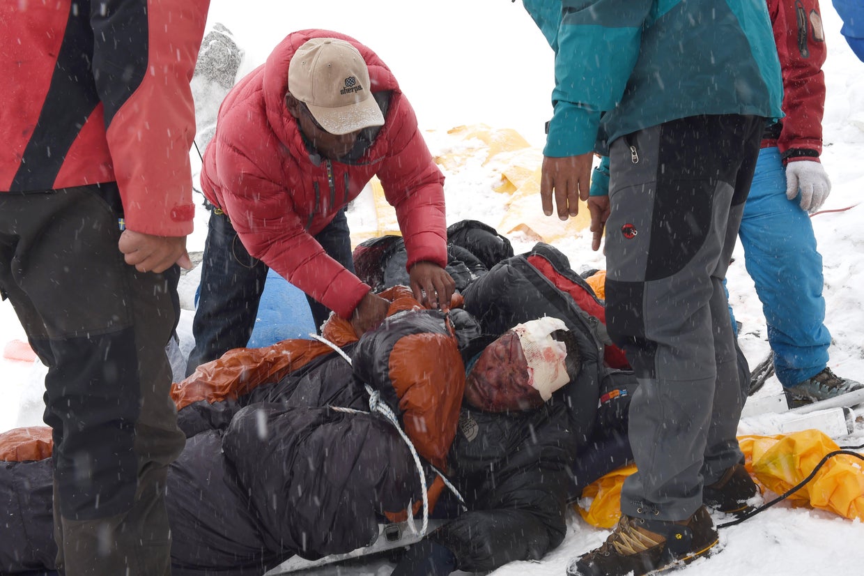 Mount Everest Deaths Inside A Deadly Climbing Season