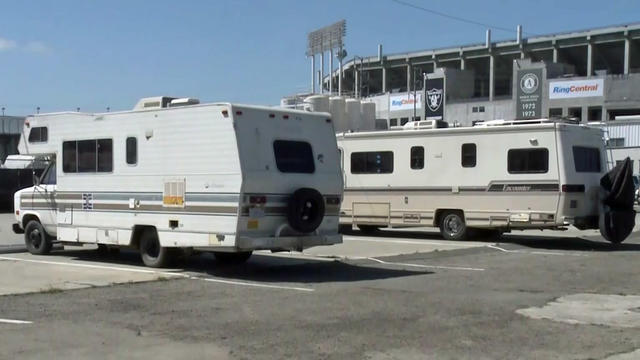 oakland-rv-parking-pilot-program.jpg 