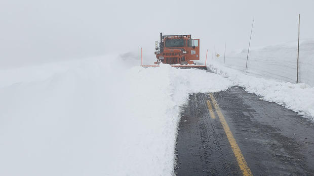 snowplowing on Trail Ridge Road June 22 2019 Courtesy Rocky Mountain National Park copy 
