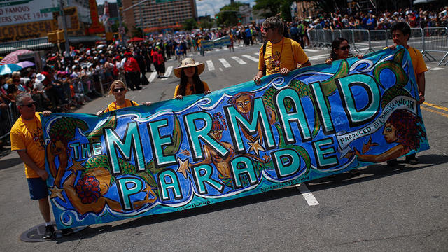 mermaid-parade-2019-1.jpg 