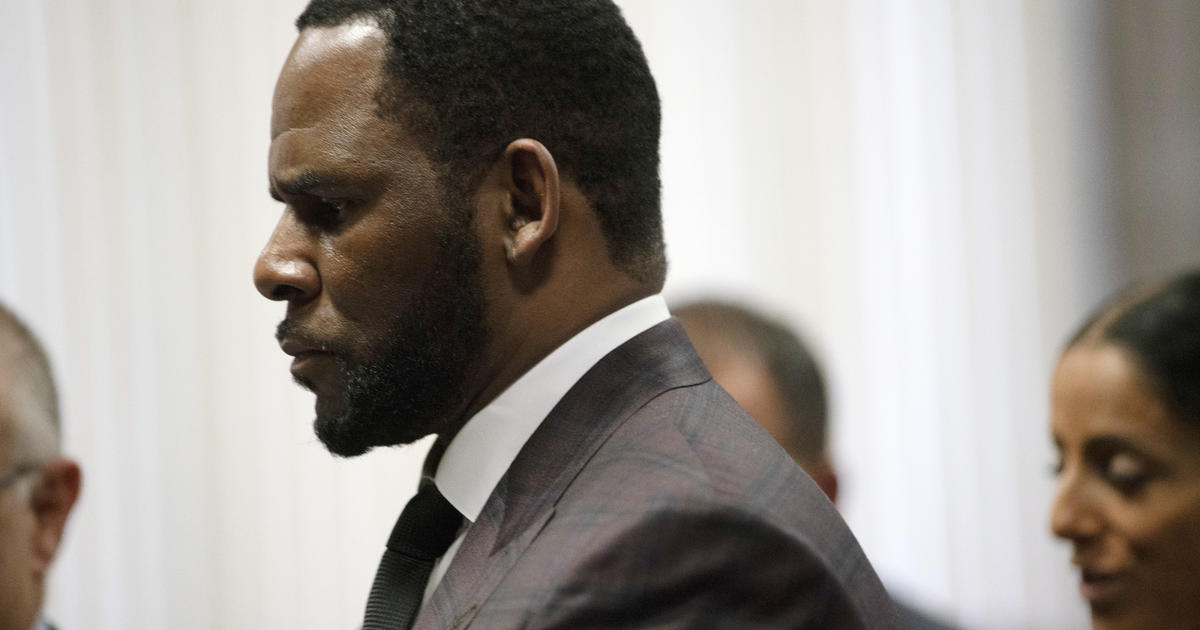 R. Kelly Charges: Singer Faces Two Federal Indictments: Child Porn,  Enticement, And Obstruction Charges In Chicago; Sex Trafficking Case In New  York - CBS Chicago