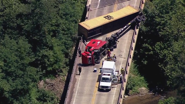0627deercreekbridgecrash.jpg 