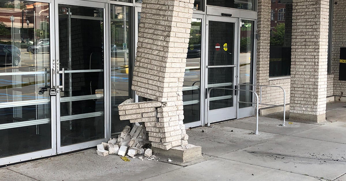 Vehicle Crashes Into Building Causing Wall Collapse In Rochester Cbs Pittsburgh