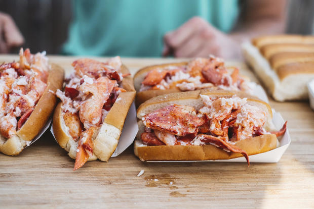 lobster-roll.jpg 