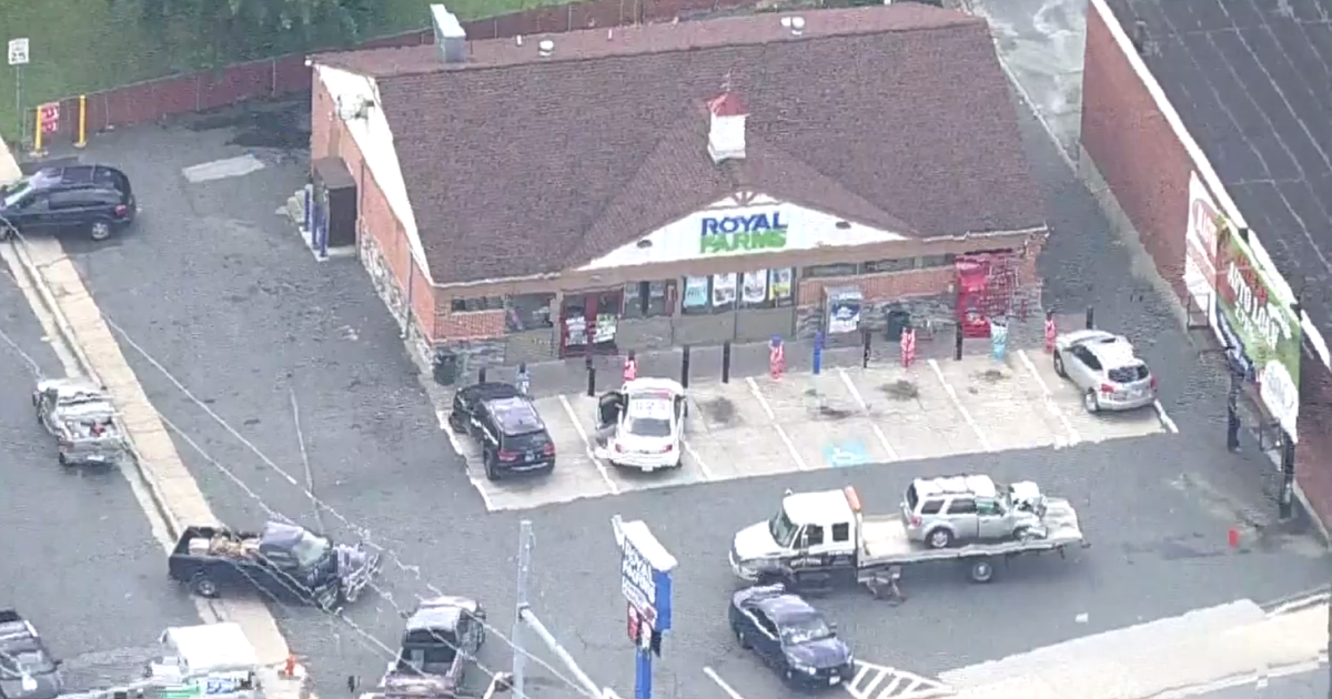 SUV Crashes In Baltimore County Royal Farms - CBS Baltimore SUV Crashes In Baltimore County Royal Farms