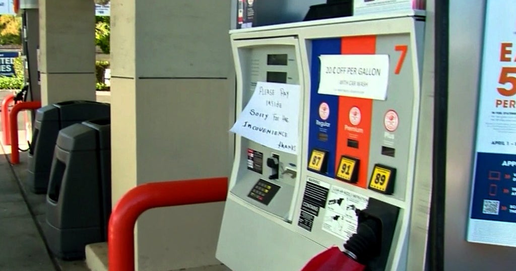 Credit Card Skimmer Found at Gas Station in Sunnyvale - CBS San Francisco