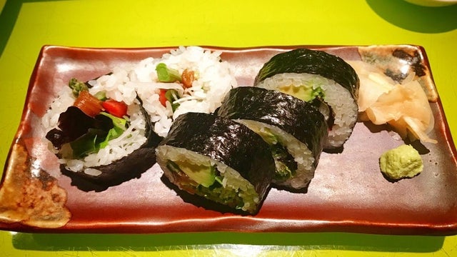 sushi.jpg 