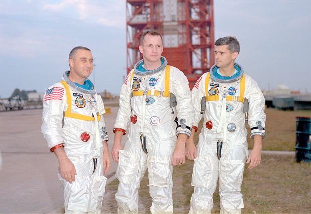 apollo1-crew.jpg 
