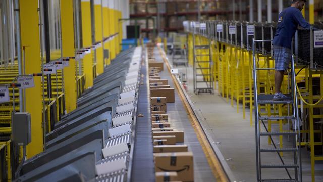 Amazon Hosts Jobs Day Across US To Hire 50,000 For Its Fulfillment Centers 