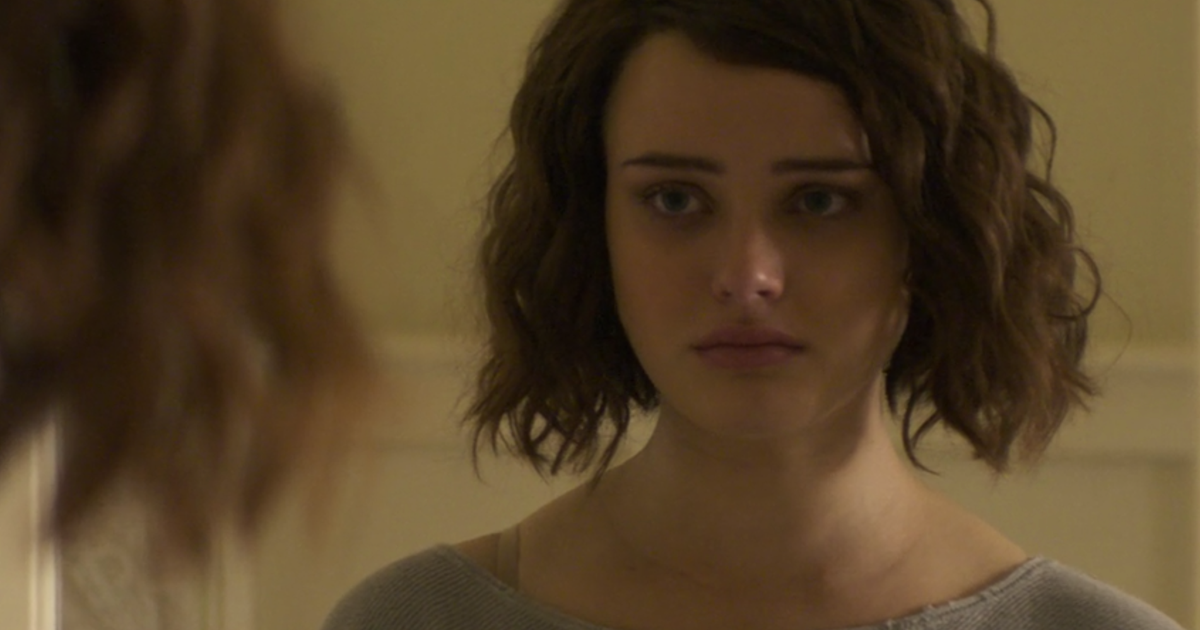 13 Reasons Why Suicide Scene Netflix Deletes Hannah Baker Death Scene In Season 1 Finale 