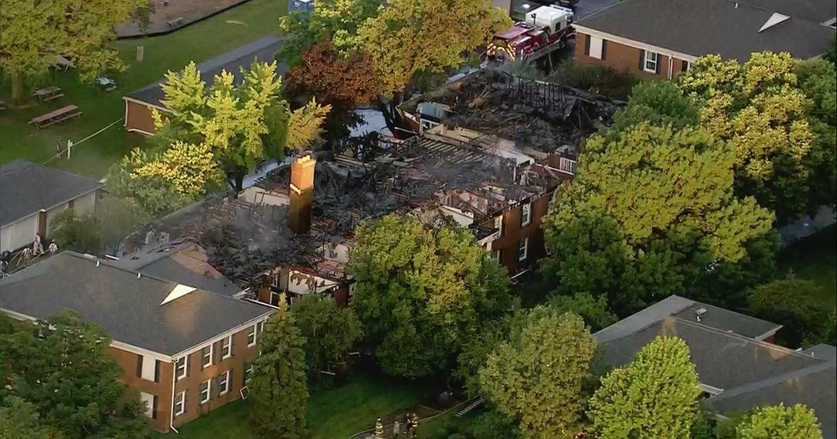 Extra-Alarm Fire Destroys Crystal Lake Apartment Building - CBS Chicago