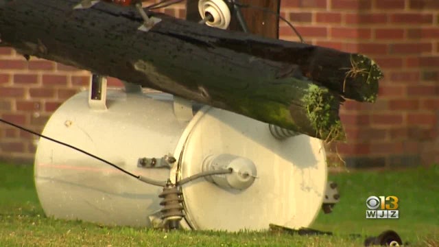 utility-pole-damage.jpg 