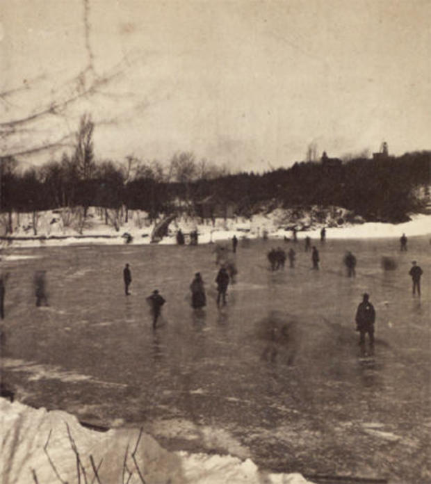 central-park-ice-skating-on-frozen-lake-465.jpg 