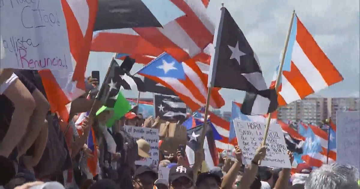 Puerto Ricans In Philadelphia Join Protests After Governor Refuses To ...