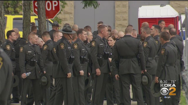 officer-halls-funeral.jpg 