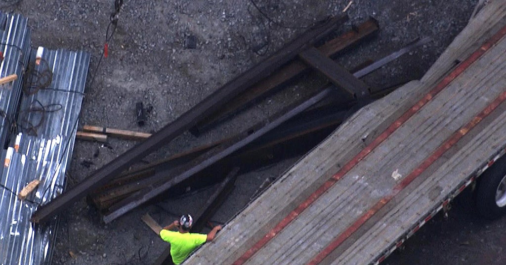 Steel Beams Fall From Crane Near TD Garden - CBS Boston