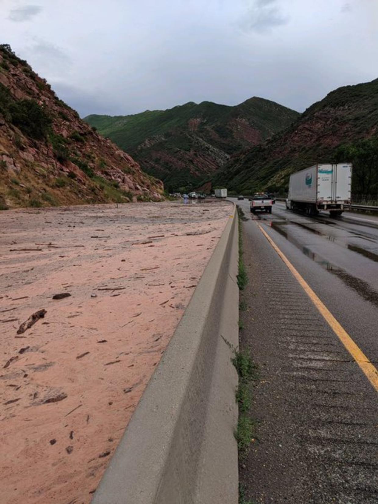 I 70 Reopened Following 2 Mudslides Near Glenwood Springs Cbs Colorado 6419