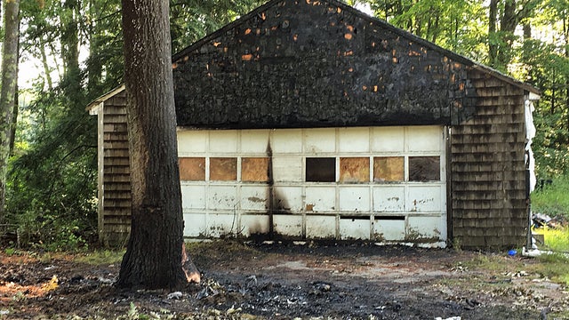 GarageFire.jpg 