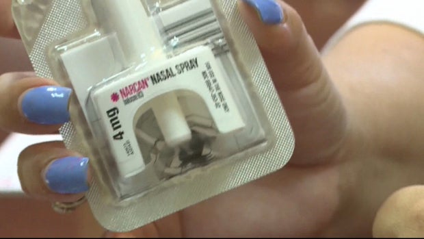 NALOXONE PRESSER 5VO_frame_469 