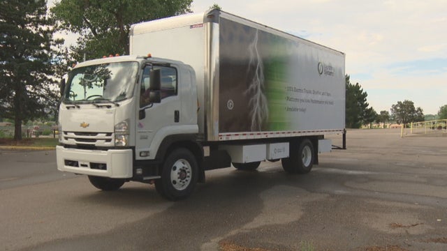 LOVELAND ELECTRIC CARS 10PKG.transfer_frame_1559 