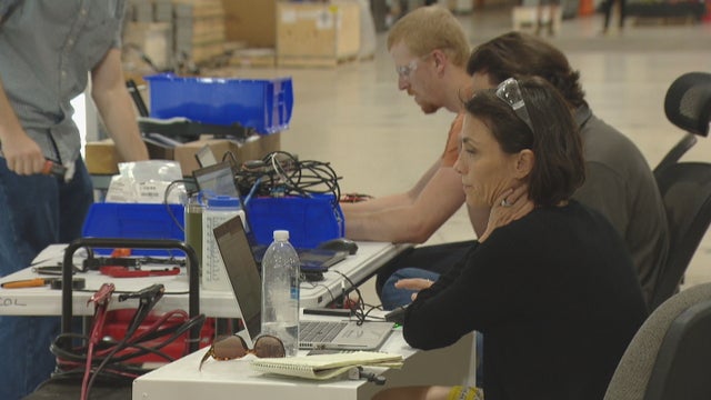 LOVELAND ELECTRIC CARS 10PKG.transfer_frame_2334 