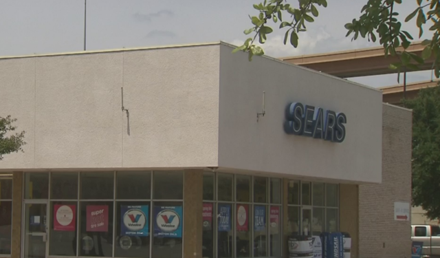 Sears Closing In Hurst's North East Mall - CBS Texas