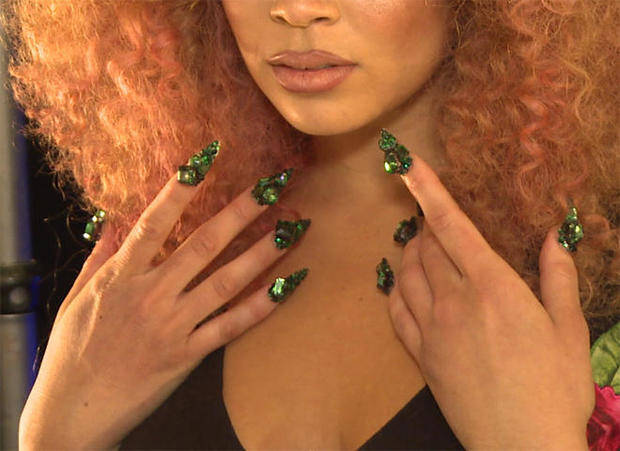nails-green-promo.jpg 