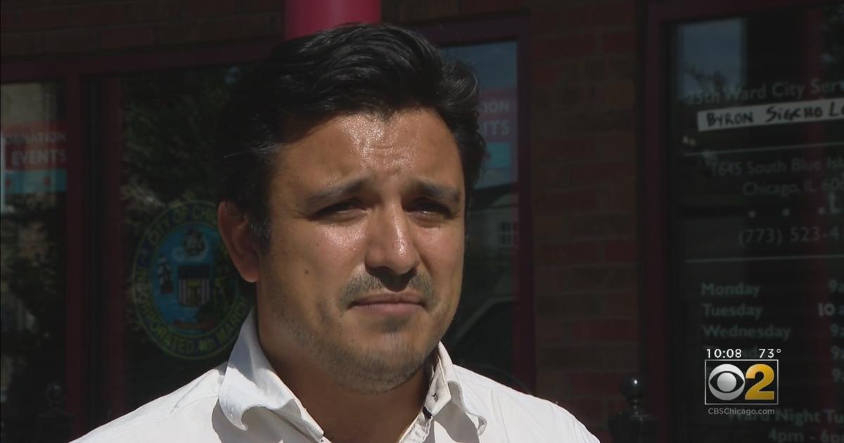 Chicago Alderman Byron Sigcho Lopez Sounds Ice Alarm In Pilsen But No Detainments Reported 4520