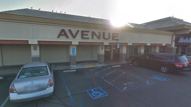 AVENUE-STORE-CLOSURE.jpg 