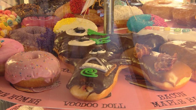 Voodoo-Doughnut-Broadway-1.jpg 