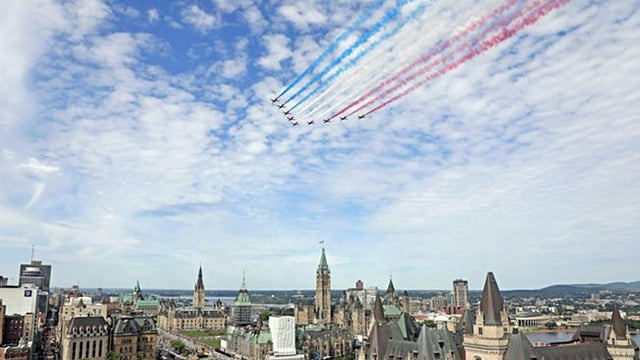 RedArrowsinOttawa.jpg 