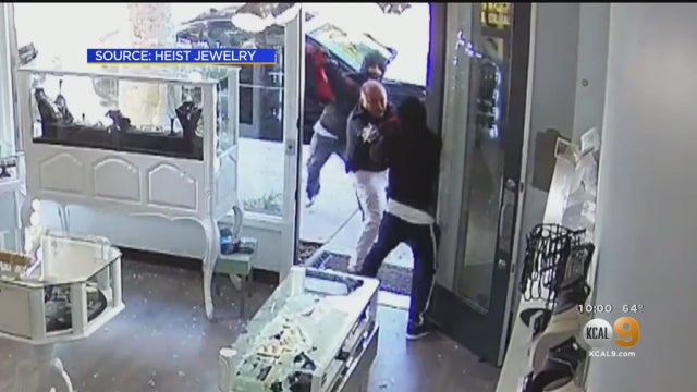 Jewelry-Store-Robbery.jpg 