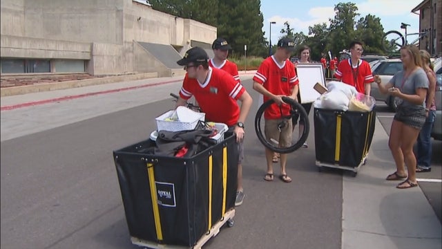 LIVE-CU-BOULDER-MOVE-IN-DAY-VO_frame_734.jpg 