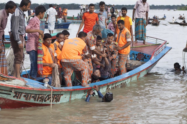 BANGLADESH-RIVER-SINKING 
